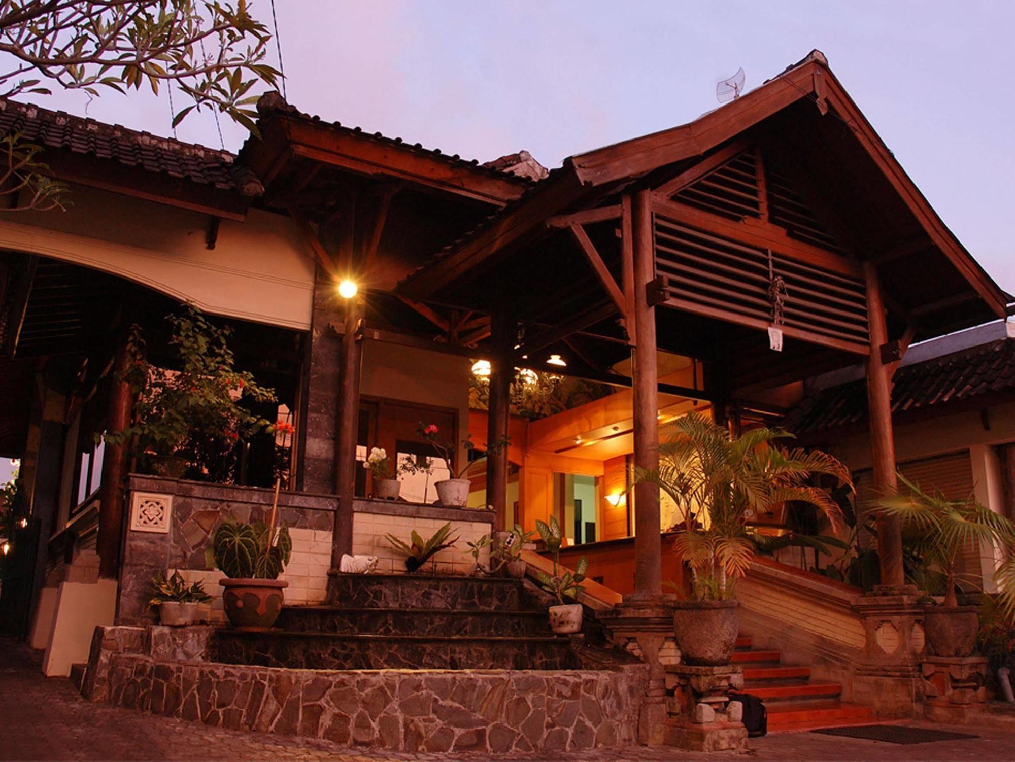 Yulia Village Inn Ubud Kültér fotó